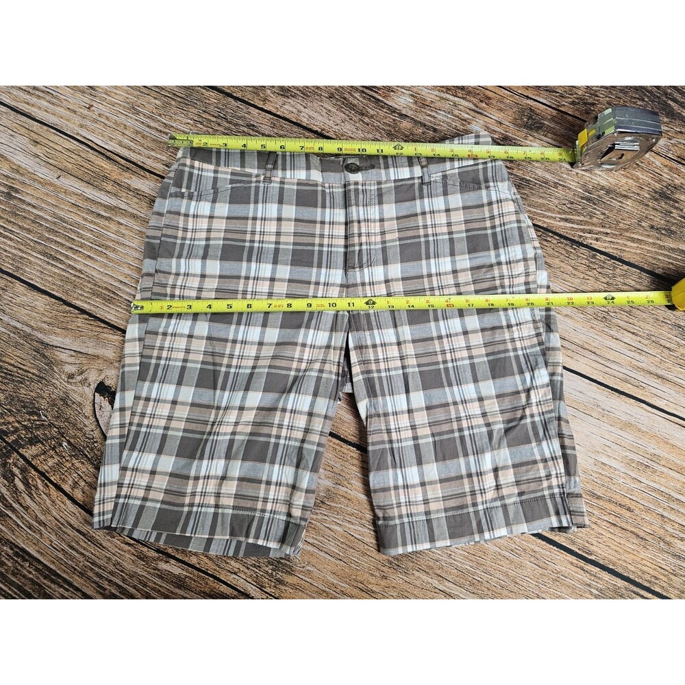 St. John's Bay Bermuda Shorts Women's 12 Gray Tan Teal Plaid Stretch Cotton EUC - Picture 5 of 8